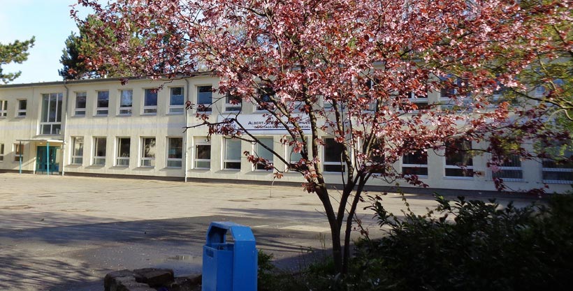 Haupthaus der Albert-Schweitzer-Schule Wedel.